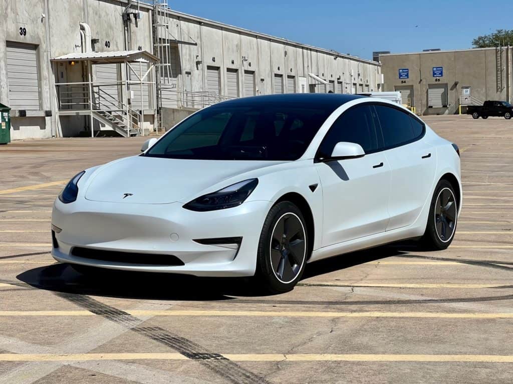 https://www.austinclearbra.com/wp-content/uploads/sites/6/2022/04/2022-Tesla-Model-3-1-1024x768.jpg